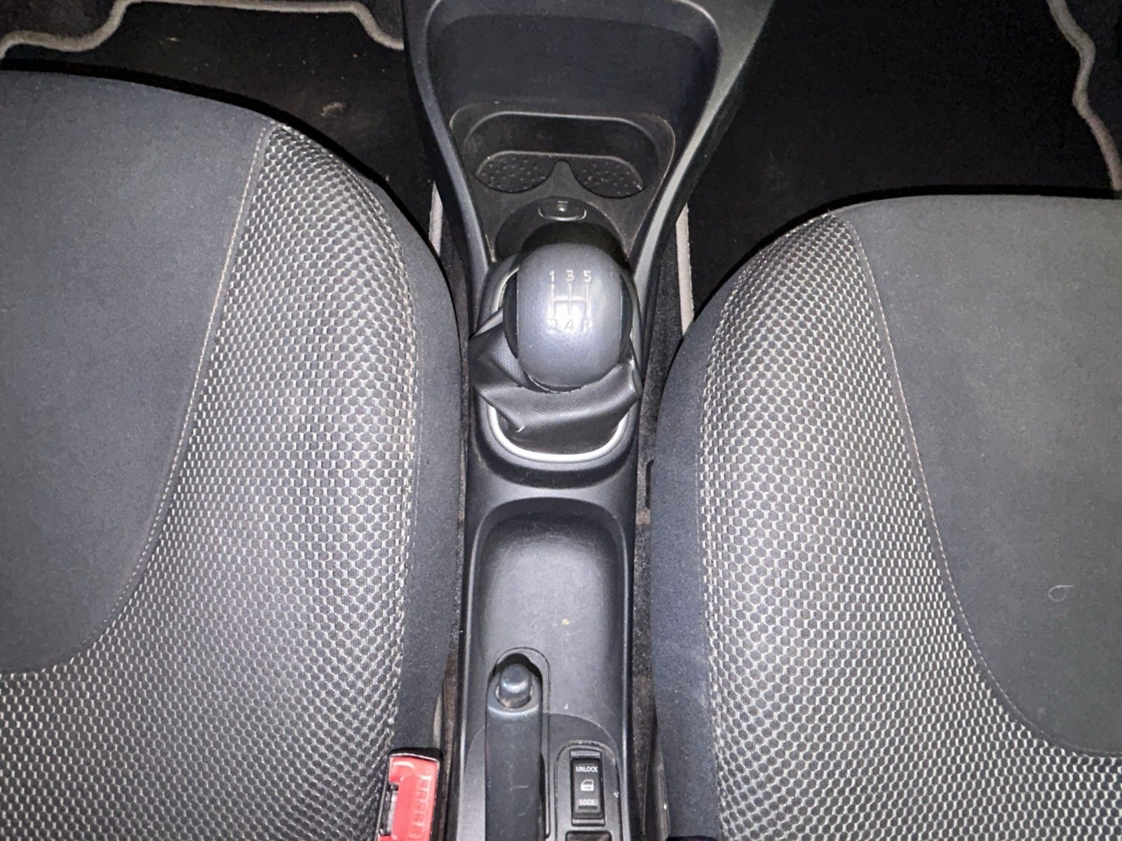 Fahrzeugabbildung Nissan Micra More/Klima/Tempomat/Tüv Neu /1.Hand