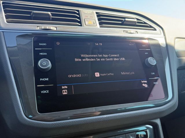 Tiguan IQ.DRIVE 1.5 TSI AHK-klappbar Navi Apple 