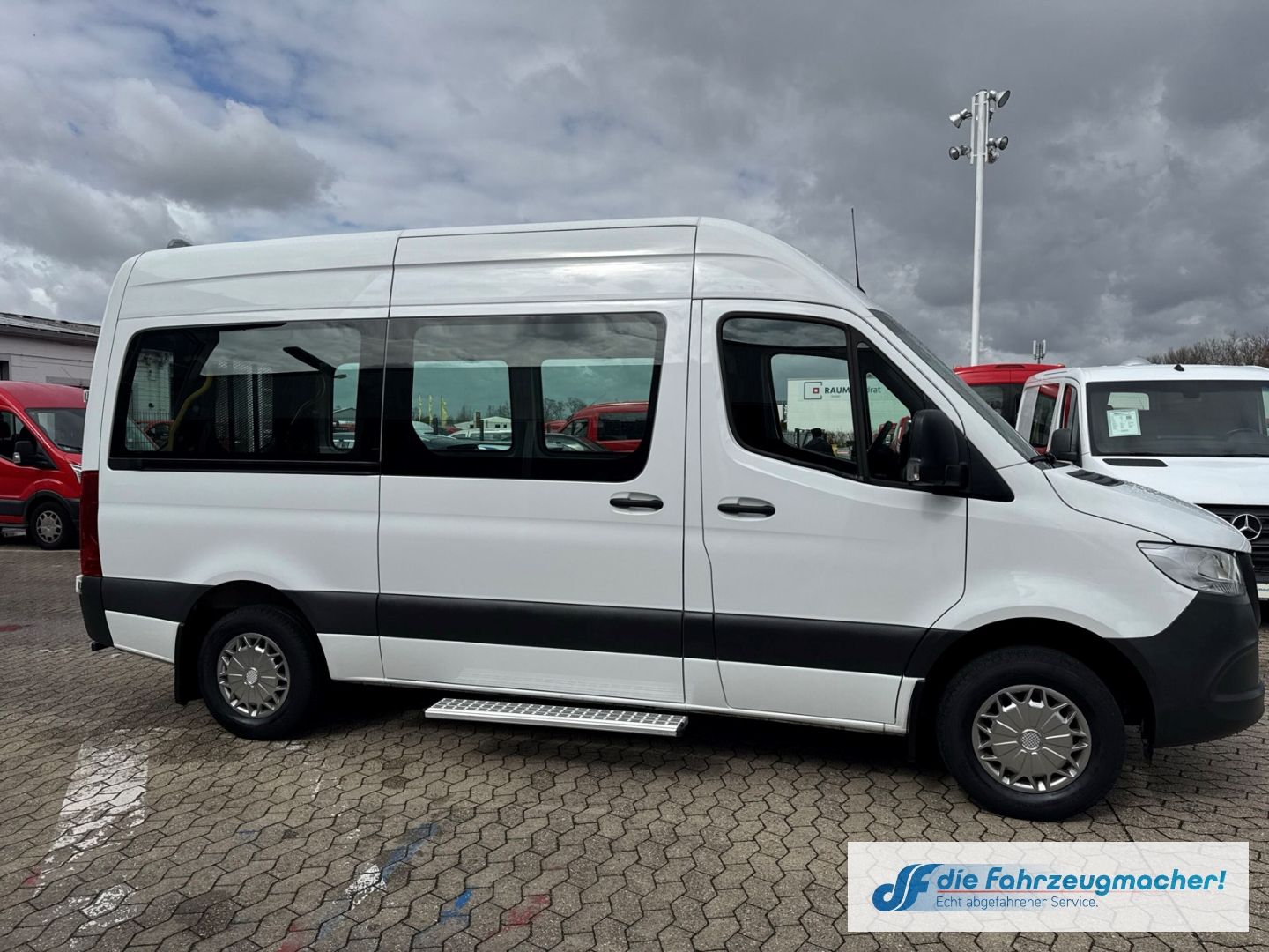 Fahrzeugabbildung Mercedes-Benz Sprinter III Tourer RWD AWD 311 CDI L2 DAB Tel.-