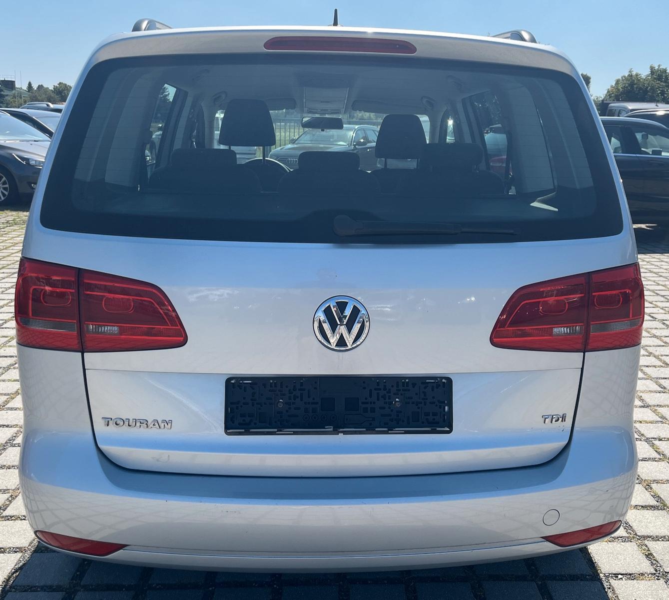 Volkswagen Touran 2011 — photo 5