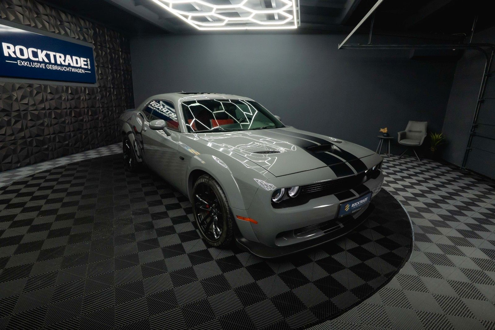 Fahrzeugabbildung Dodge Challenger 6.4 V8 SRT 392 R/T SCAT PACK WIDEBODY