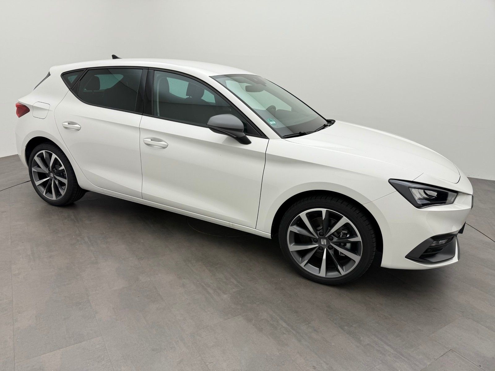 Seat Leon 1.5 eHybrid DSG FR-Line imagem 2