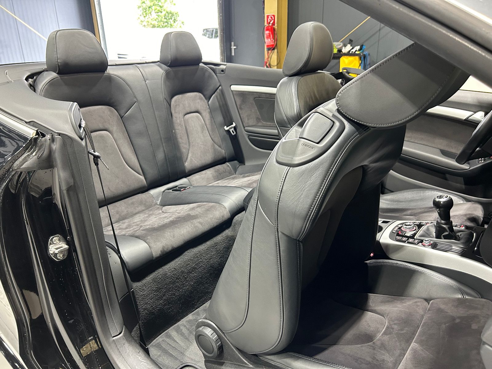 Fahrzeugabbildung Audi A5 Cabriolet 2.0 TDI  quattro/NAVI/PDC/SHZ/KLIMA