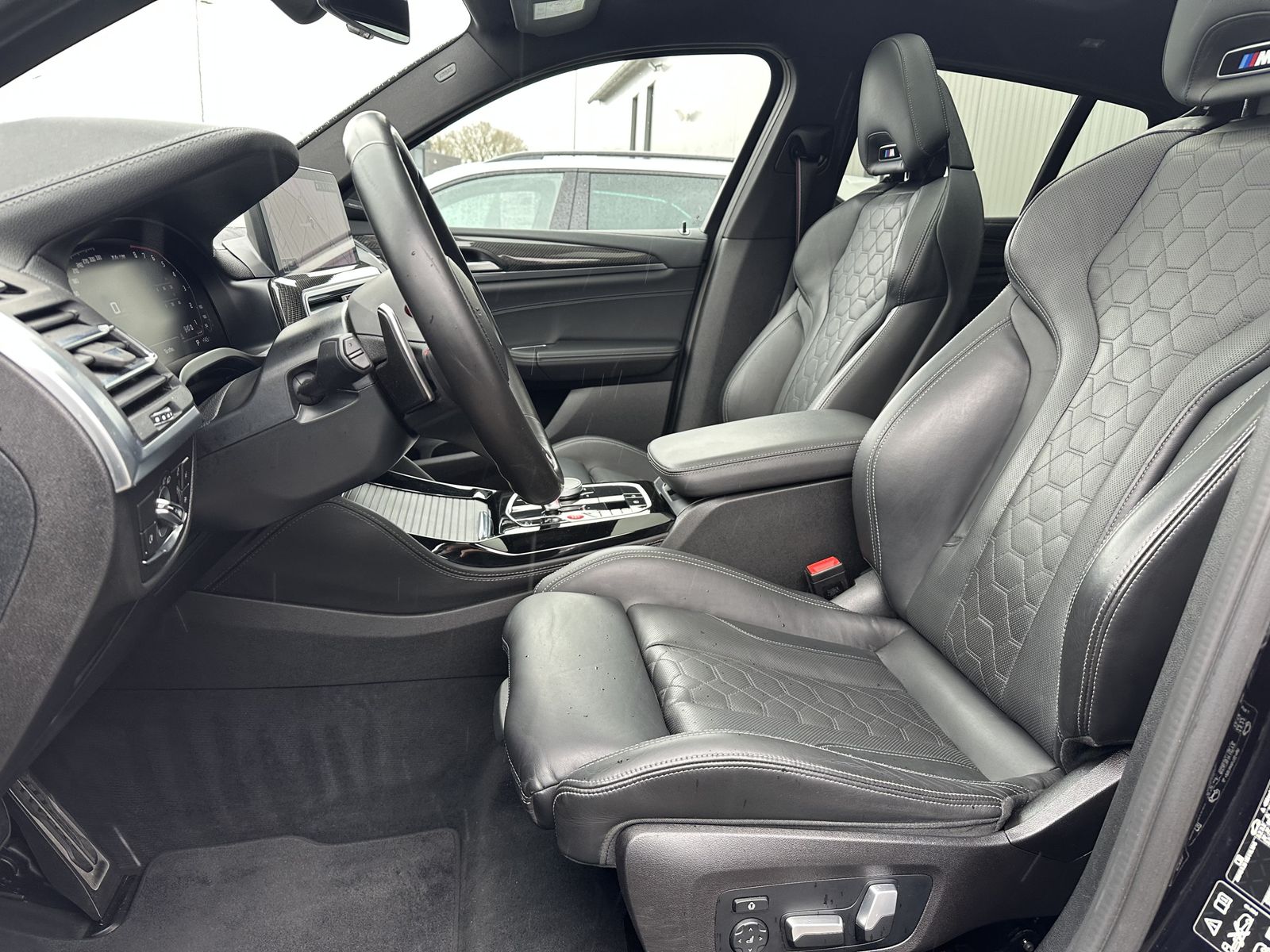 Fahrzeugabbildung BMW X4 M Competition NAV+LED+PANO+H&K+21ZOLL+KAM+1HD