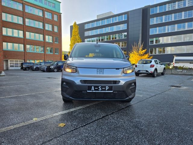 Fahrzeugabbildung Fiat Doblò 4 Kombi XL Rollstuhlgerecht Rollstuhlrampe