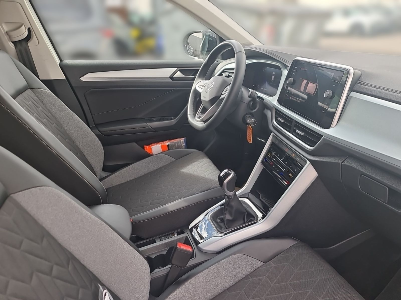 Volkswagen T-Roc - Bild 12