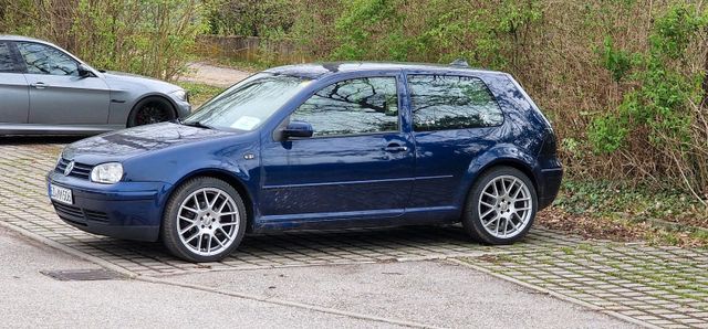 Volkswagen VW Golf an Baster oder zum ausschlachten -...