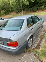 BMW 318 Audi mercedes - BMW 318 aus 1994