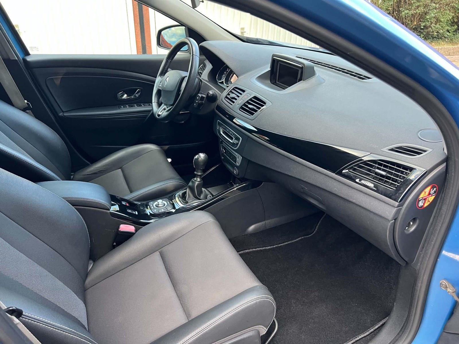 Renault Megane 2013 — photo 10