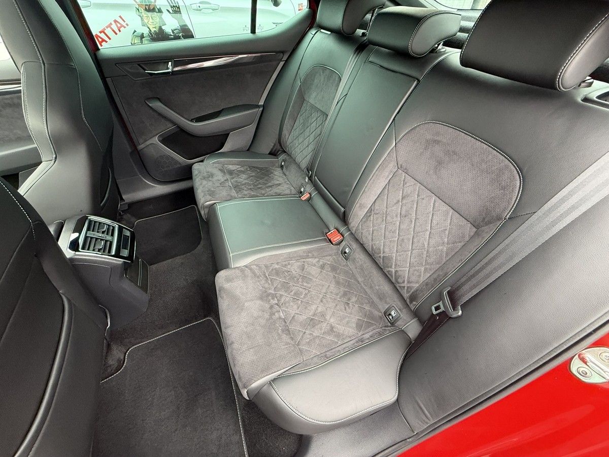 Skoda Superb 2.0 TSI DSG SportLine Standheizung Pano foto 14