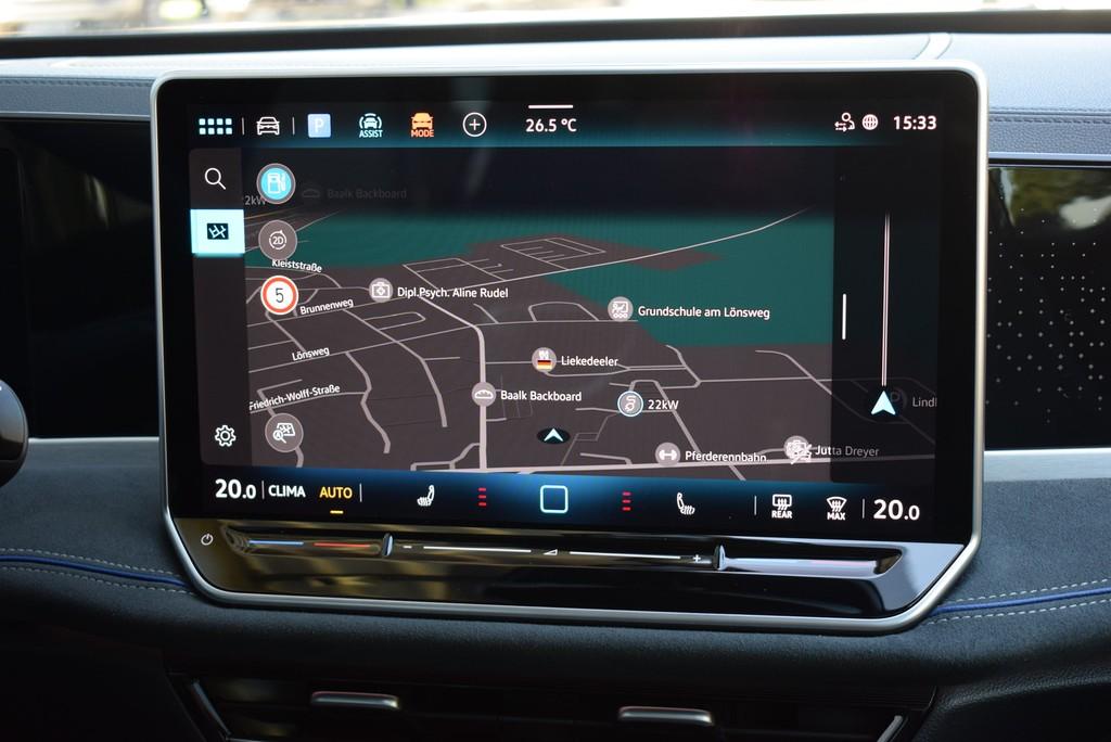 Volkswagen Passat Variant TDI 2.0 4M/DSG *R-Line*Matrix*AHK