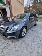 Mercedes-Benz E 220 CDI BlueEFFICIENCY ELEGANCE ELEGANCE