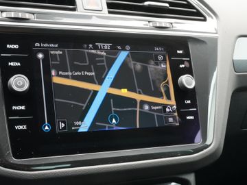 Volkswagen Tiguan - 5