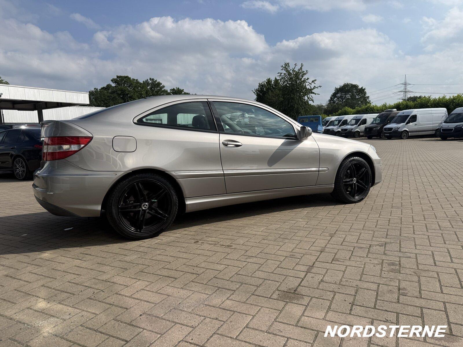 Mercedes-Benz CLC 220 CDI Sportcoupé Pano.-Dach/Klima/Sitzhzg.