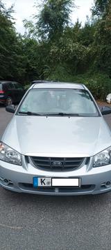 Kia Cerato 1.6 - Kia Cerato in Bonn