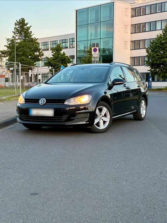 Image of Volkswagen Golf