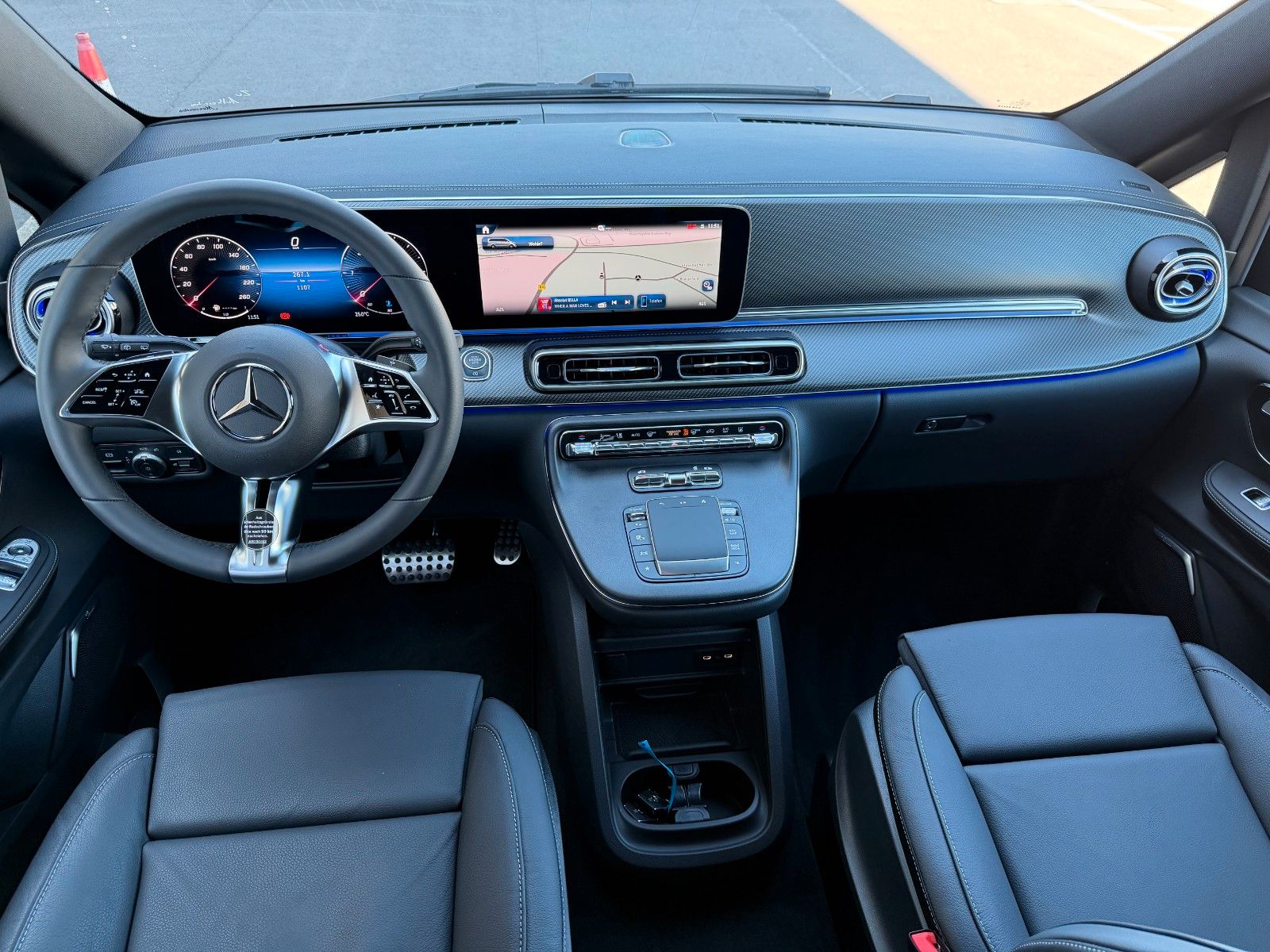 Fahrzeugabbildung Mercedes-Benz V 300 d AVA 4MATIC AMG AHK2,5 DISTRONIC Standh