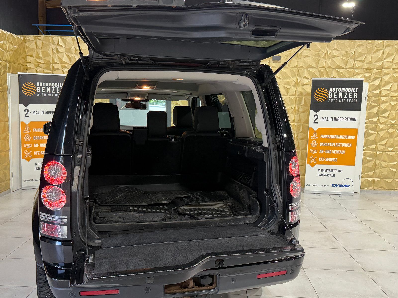 Fahrzeugabbildung Land Rover Discovery 4 SDV6 HSE/1-HAND/DEUTSCH/VOLL/PANO/LE