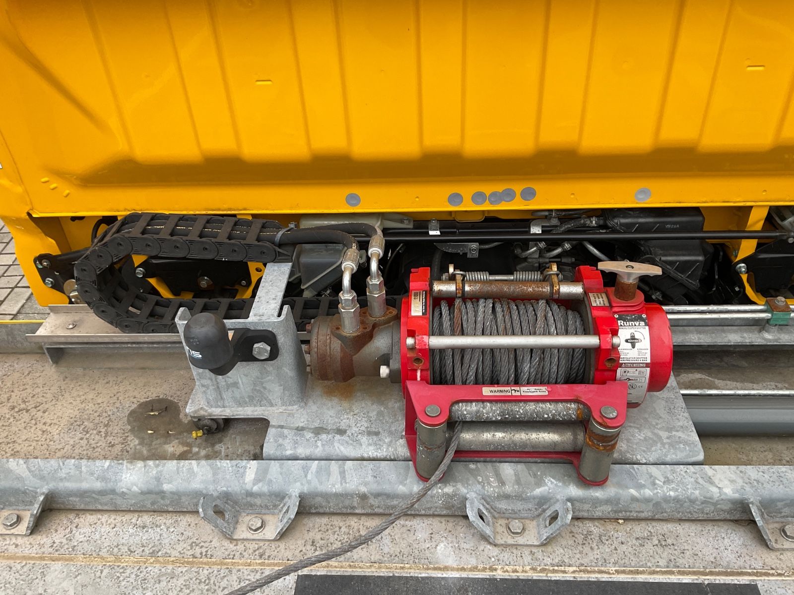 Fahrzeugabbildung Mitsubishi Fuso Canter,Abschleppbrille,Fahrzeugplateau