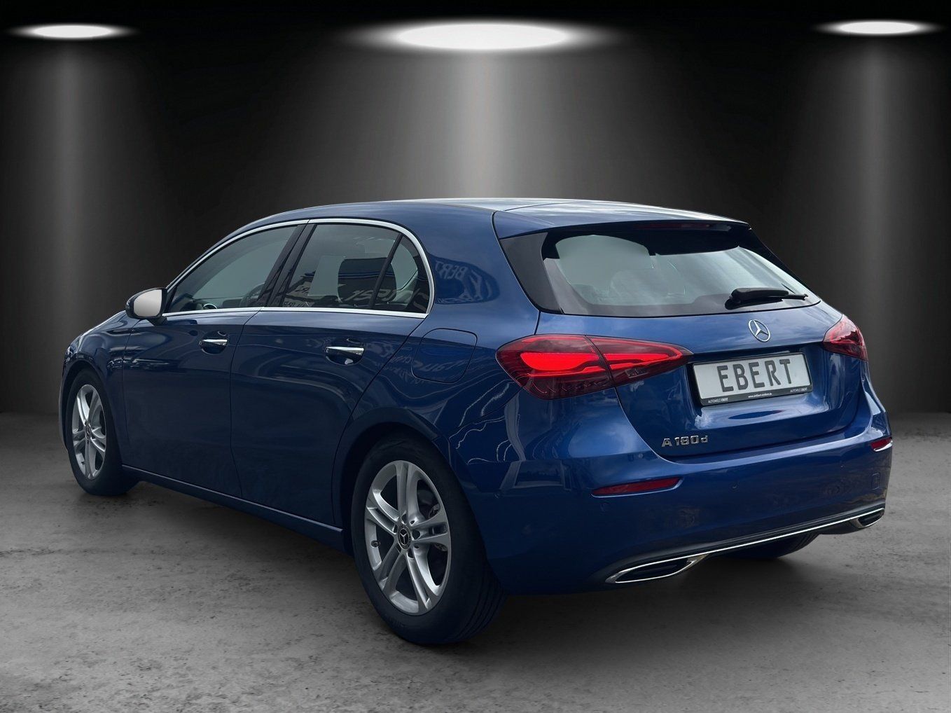 Fahrzeugabbildung Mercedes-Benz A 180d Progressive Advanced+ DISTRO MLED AHK DWA