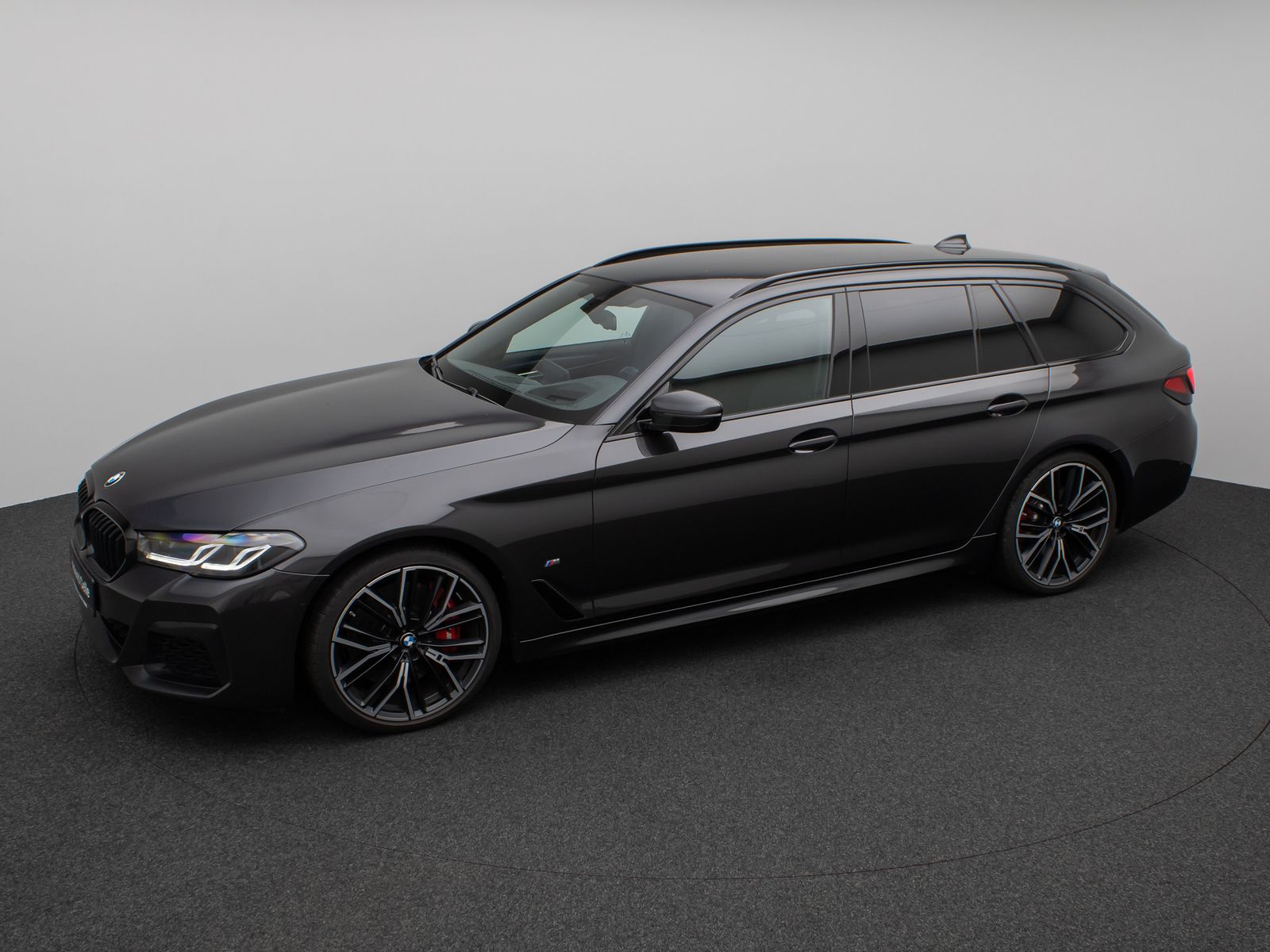 Fahrzeugabbildung BMW 540d xD M Sport Pro Kamera HUD DAB H/K AHK Alarm