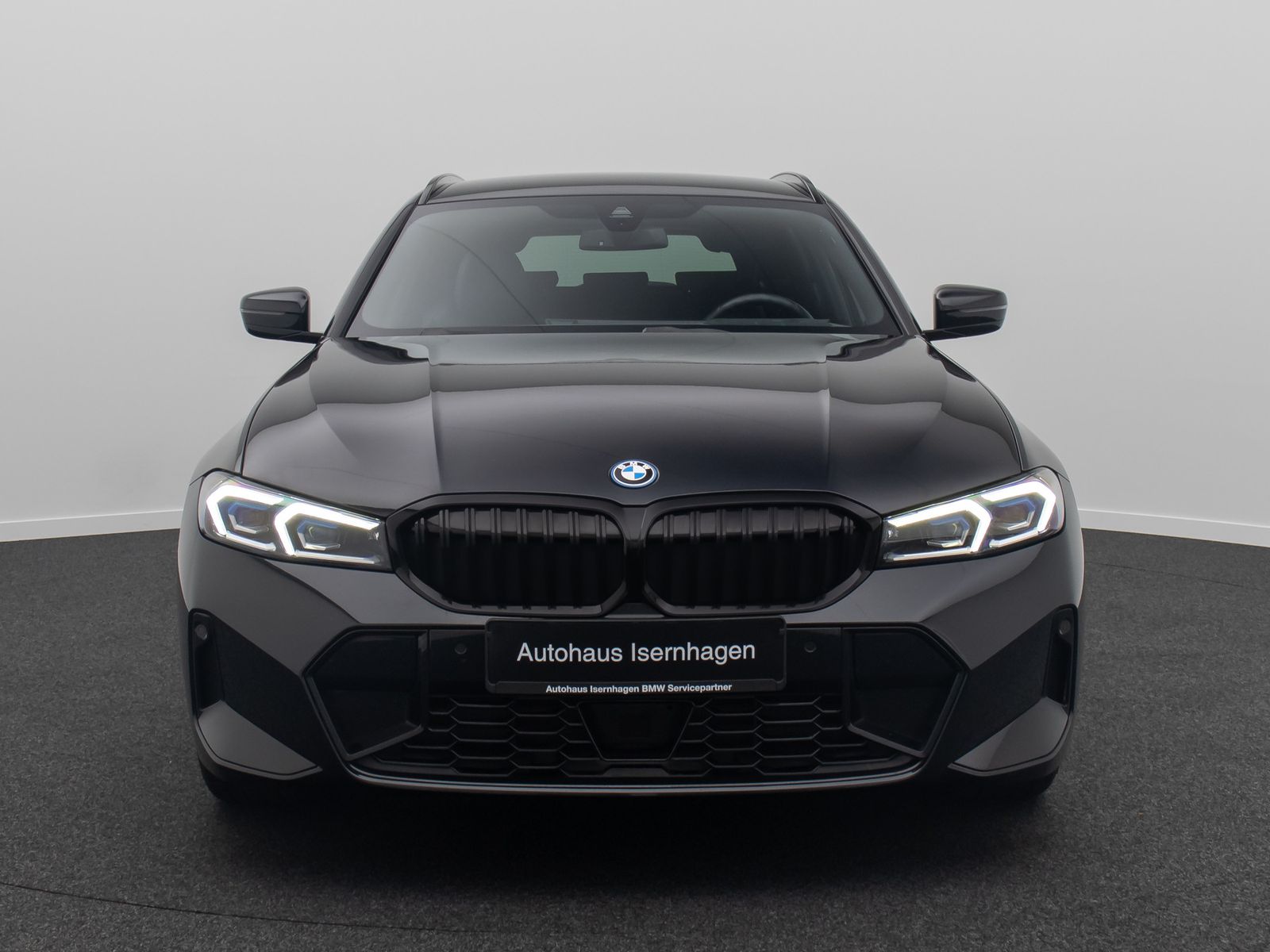 Fahrzeugabbildung BMW 330e xD M Sport HUD DAB Kamera Komfort 18Zoll