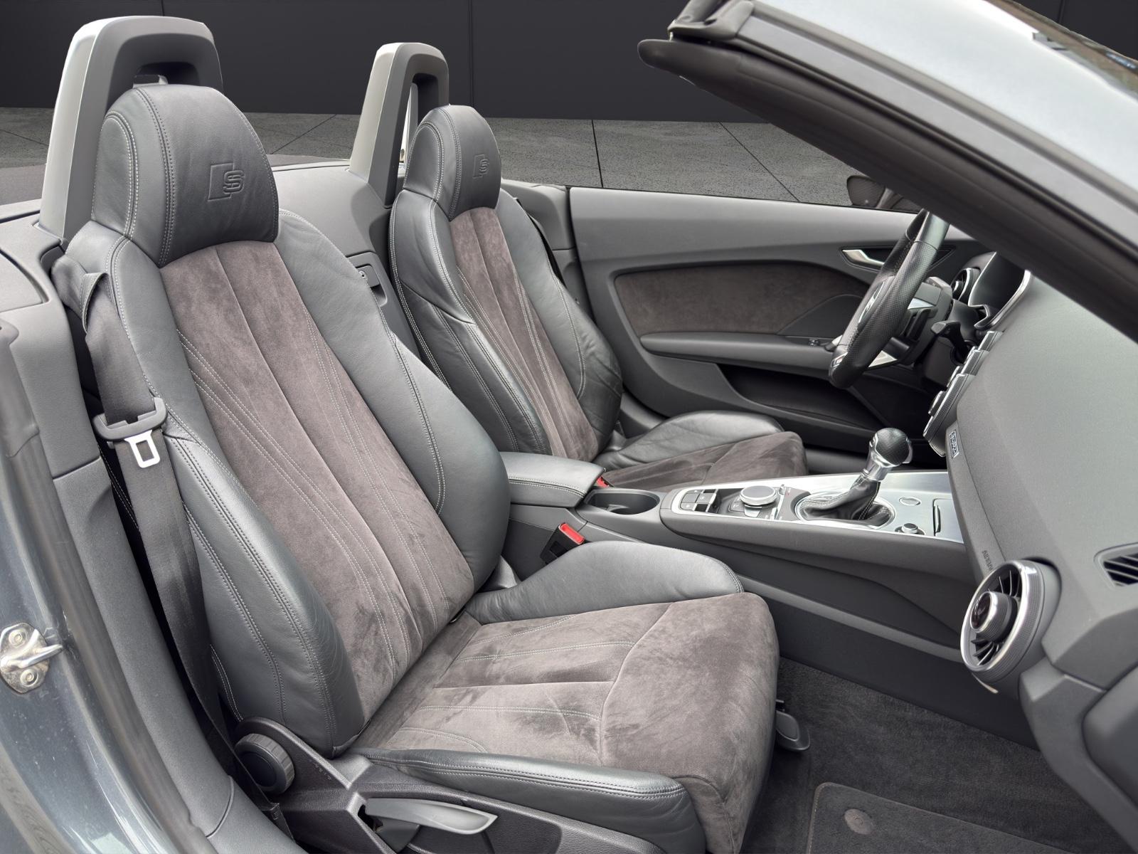 Audi TT Roadster 2.0 TFSI quattro S-Line S-Tronic