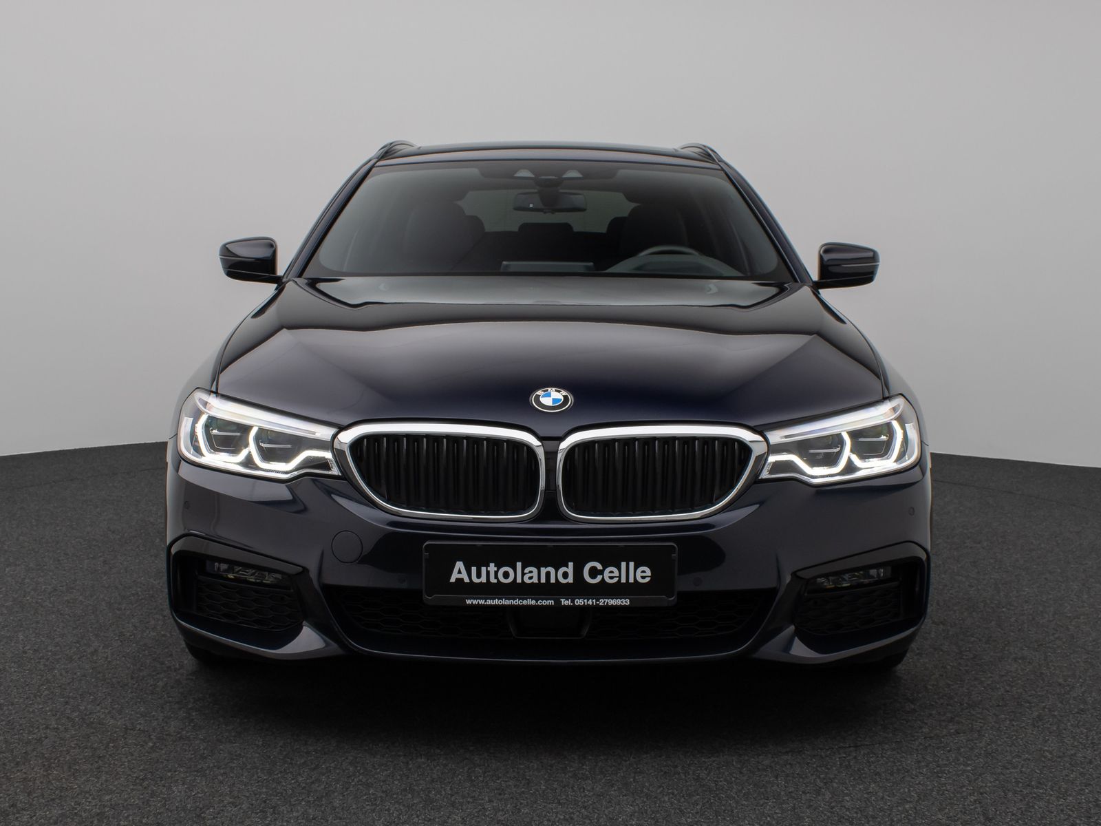 Fahrzeugabbildung BMW 530d xD M Sport Panorama Kamera HUD H/K Komfort