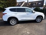 Hyundai SANTA FE 2.2 CRDi Premium 4WD 8AT Premium - Hyundai SANTA FE von privat