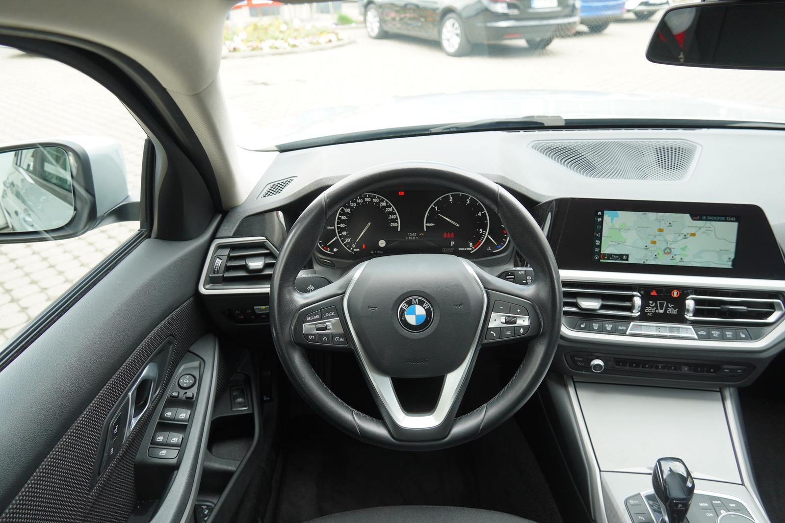 BMW 3 Series d xDrive Advantage LED Navi Tempomat SHZ PDC, миниатюра 12