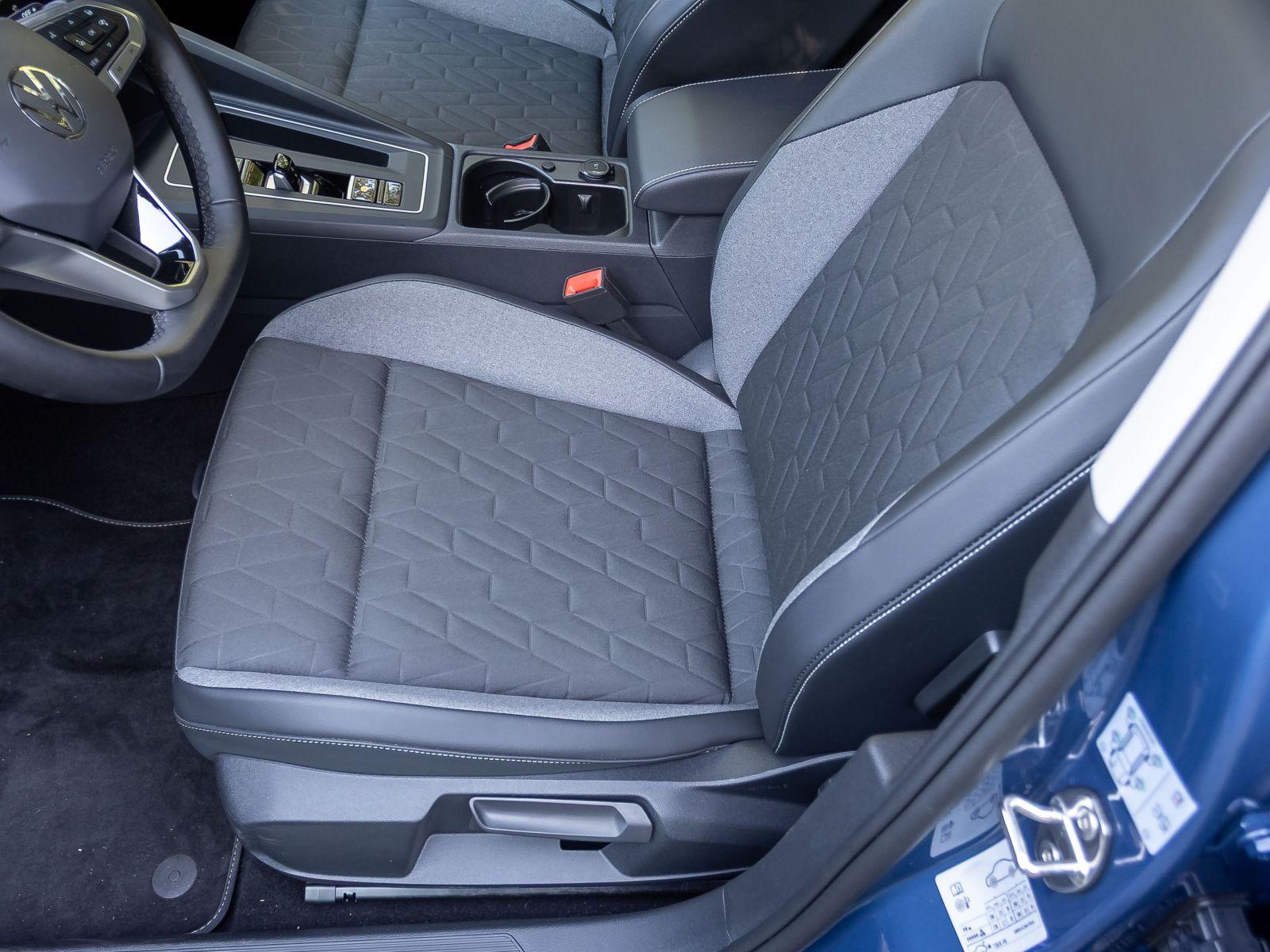 Volkswagen Golf VIII Goal 1.5 eTSI DSG Navi Matrix ACC AHK, миниатюра 11