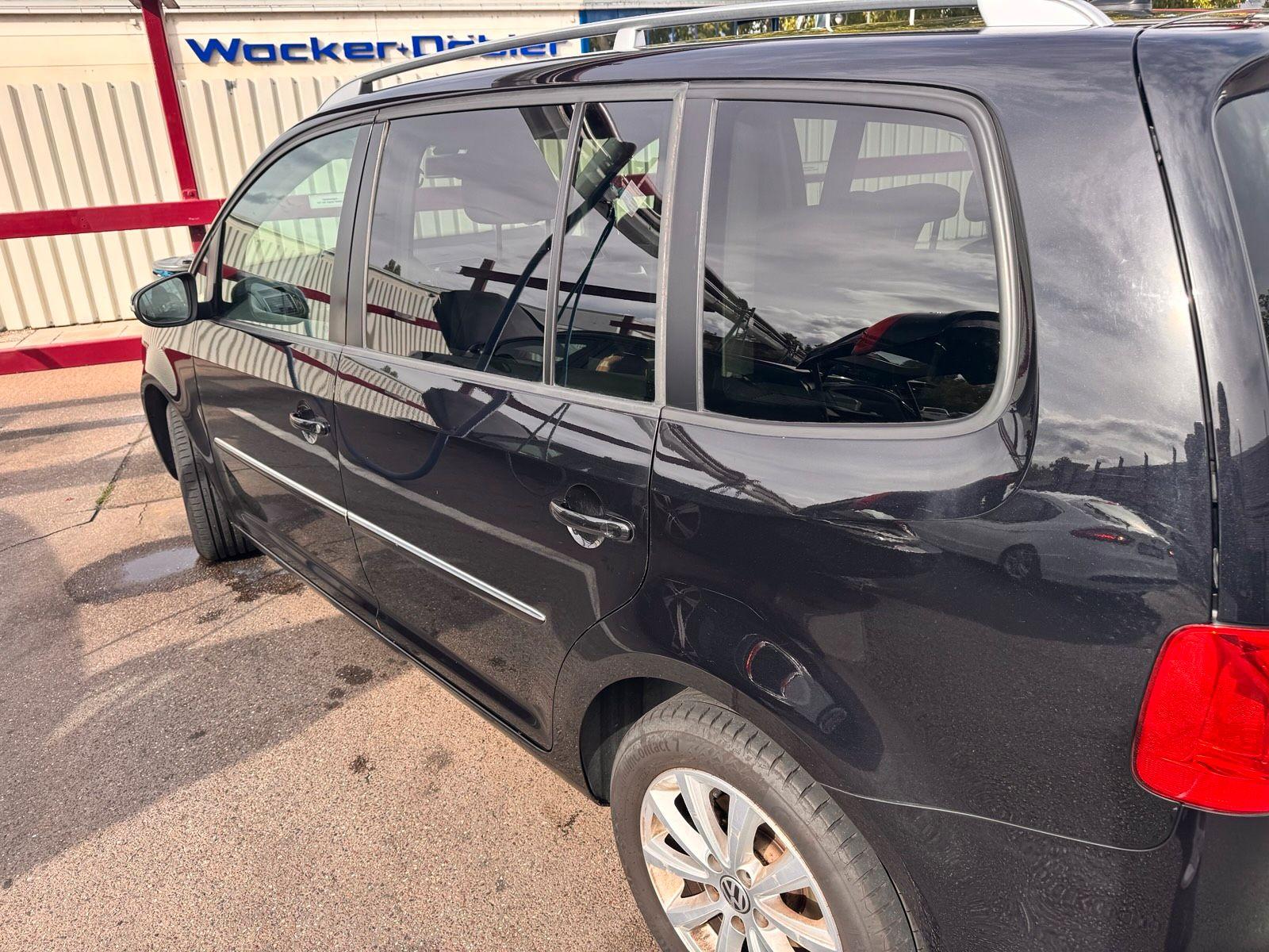 Volkswagen Touran 2010 — photo 8