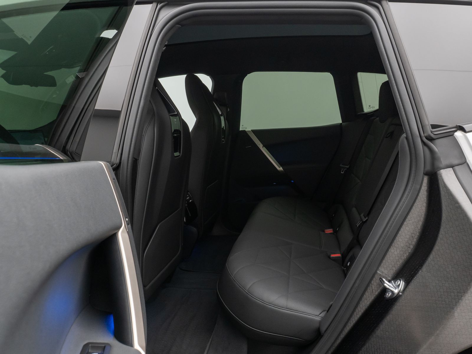 Fahrzeugabbildung BMW iX xD40 Sport SkyLounge 360°DAB H/K AHK 22Zoll