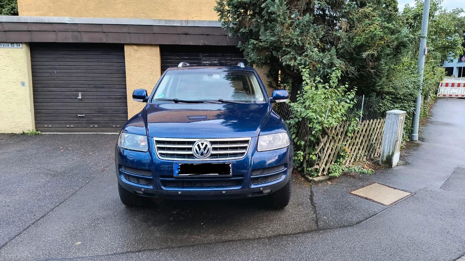 Volkswagen Touareg 2006 — rear view