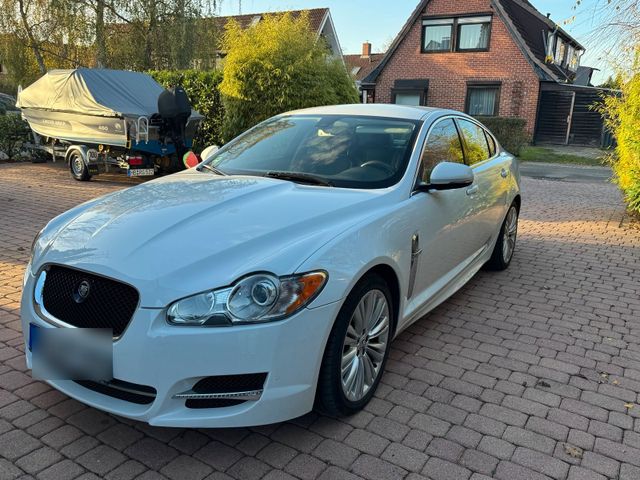 Jaguar XF 3.0l  243PS 19 Zoll