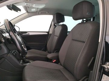 Volkswagen Tiguan - 10