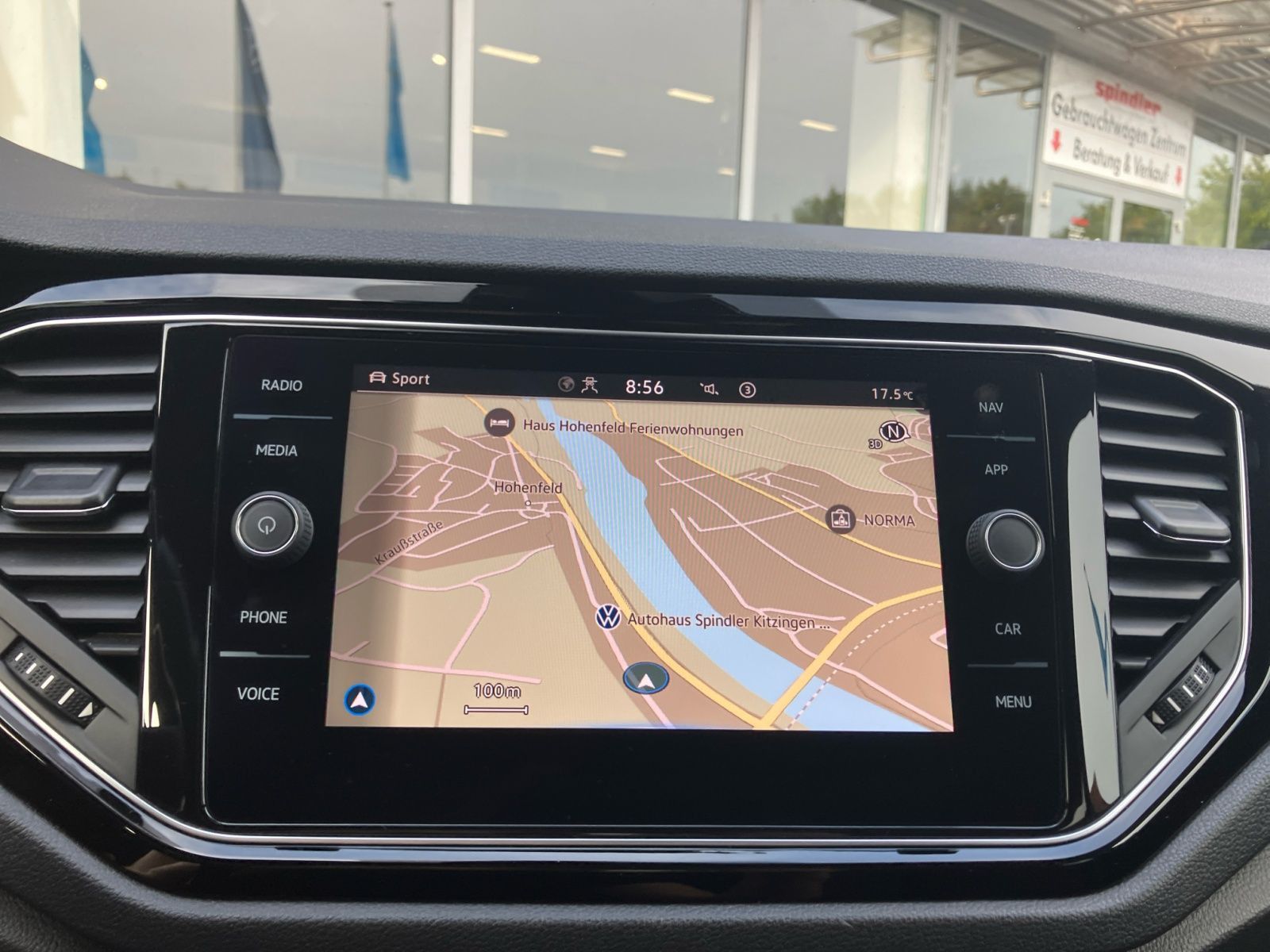 Volkswagen T-Roc - Bild 13