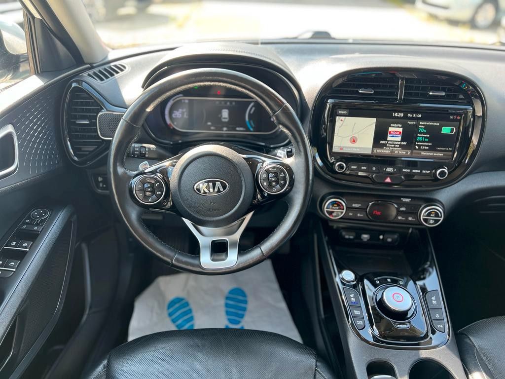 Fahrzeugabbildung Kia Kia e-Soul Spirit SITZKÜHL,LEDER,NAVI 204PS