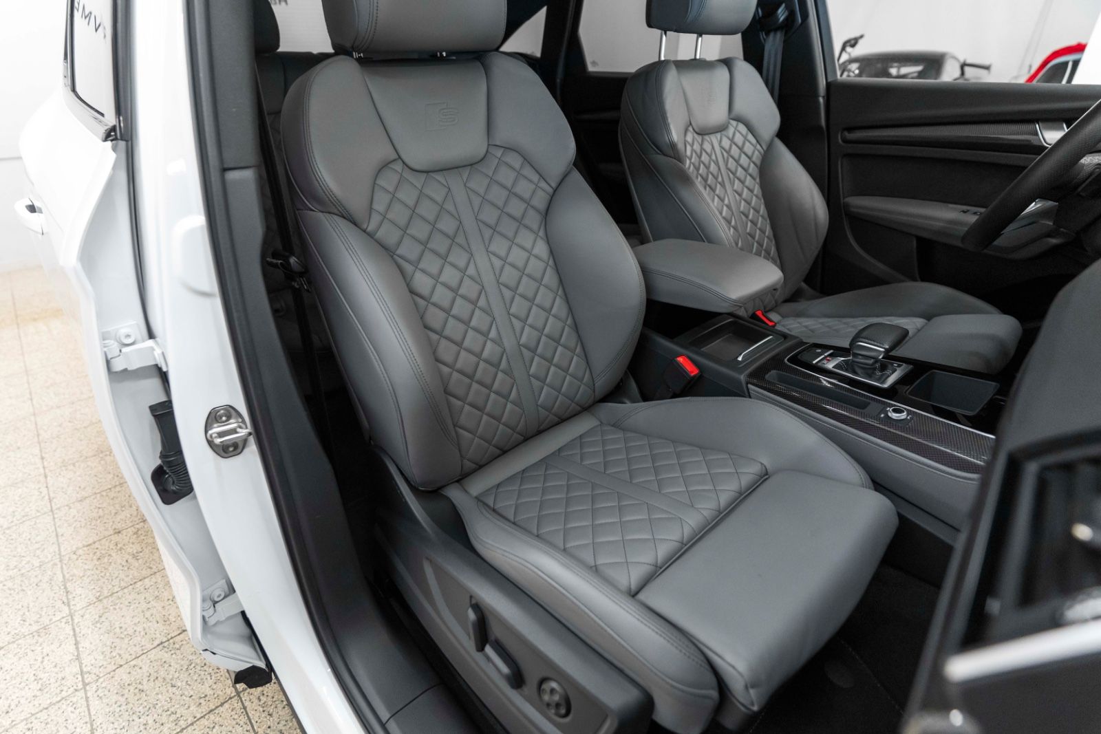 Fahrzeugabbildung Audi SQ5 Sportback 3.0L TFSI ACC 360° LED PANO MEMORY