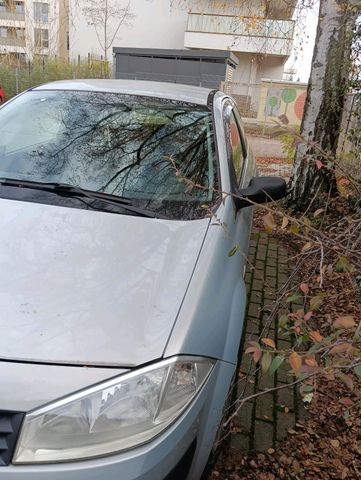 Renault Megane mit TÜV