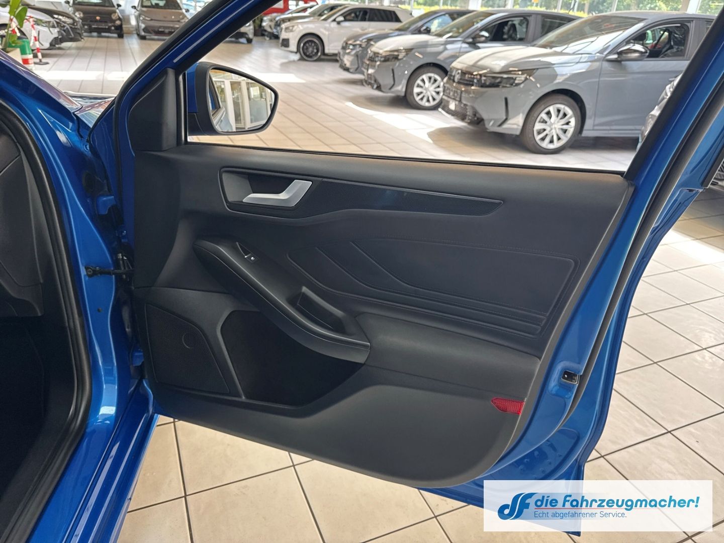 Fahrzeugabbildung Ford Focus Turnier ST-Line Sportpaket Navi Memory Sit