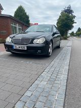 Mercedes-Benz Mercedes C200 Kompressor Sport Edition - Mercedes-Benz C 200: Sport Edition