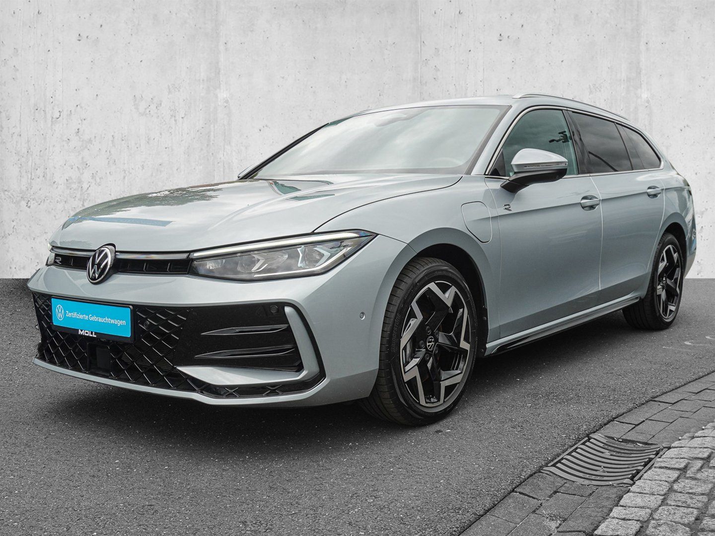 Volkswagen Passat Variant 1.5 eHybrid DSG R-Line HEAD-UP foto 2