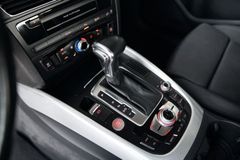 AUDI Q5 3.0 TDI quattro*Komfort*Winter-Paket*PTS*18"