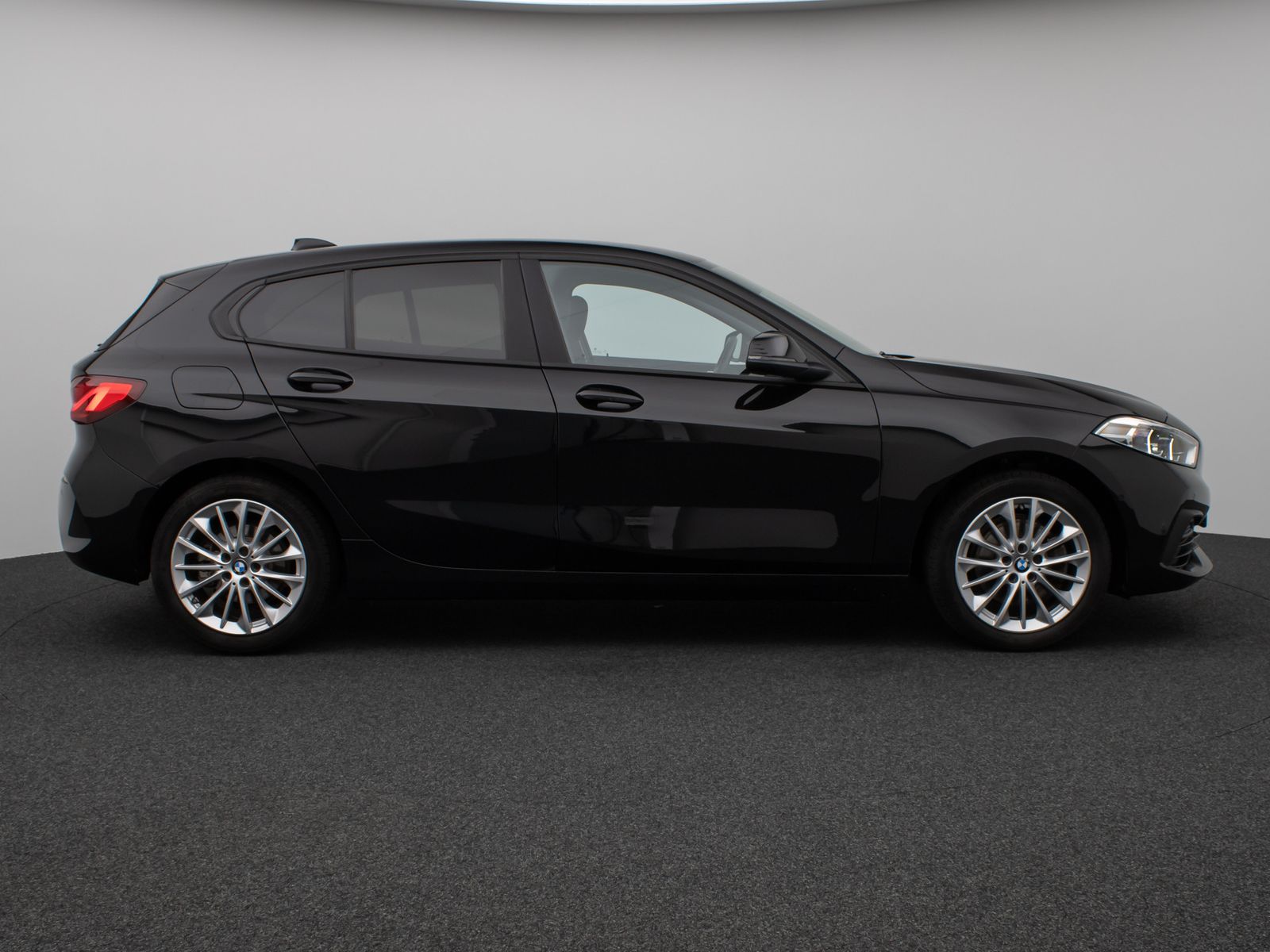 Fahrzeugabbildung BMW 118i DAB CockPitProf LED PDC Geschwindigkeitsreg