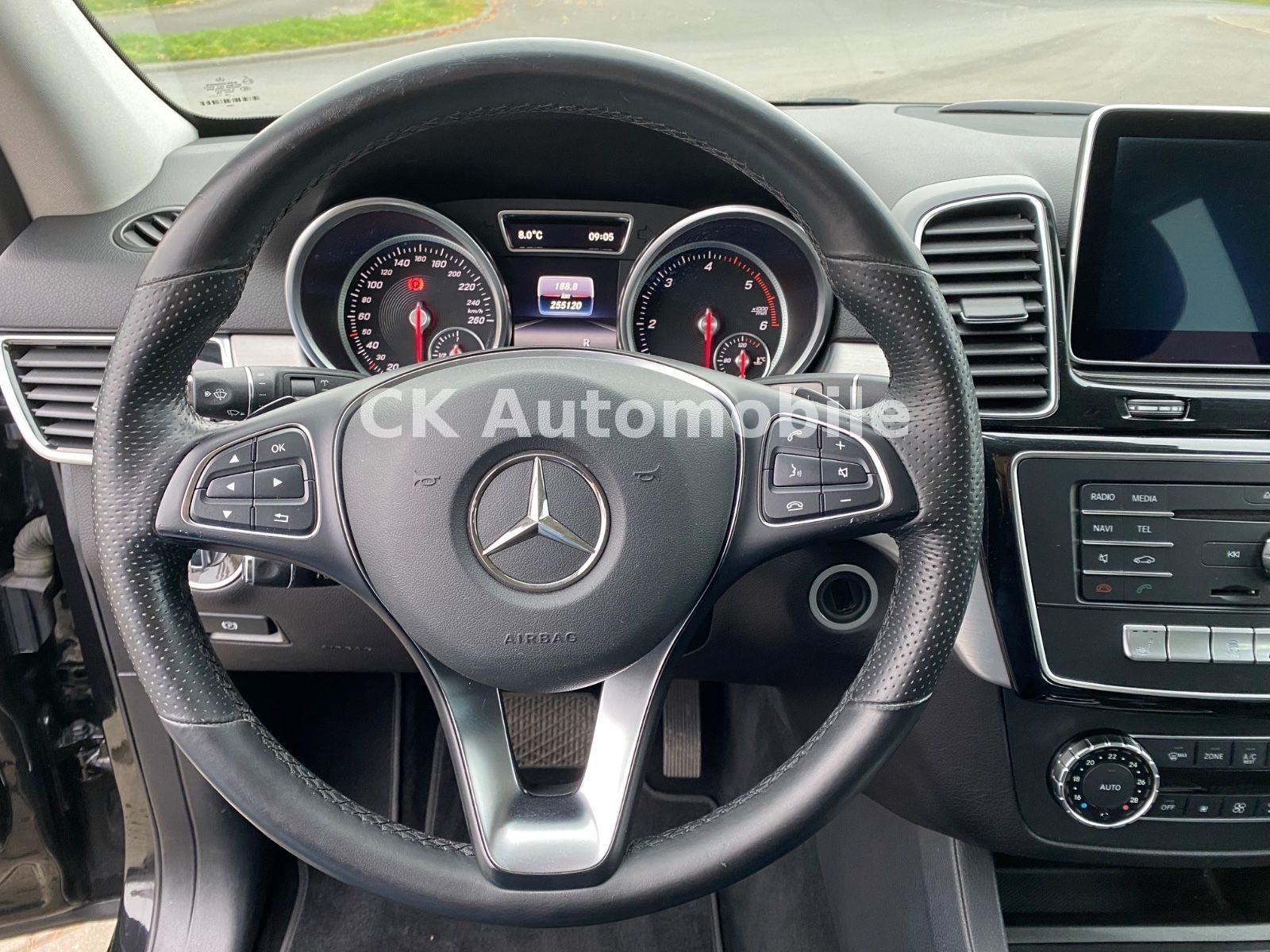 Fahrzeugabbildung Mercedes-Benz GLE 350d 4Matic/Navi/Rückfahrkamera/Tempomat