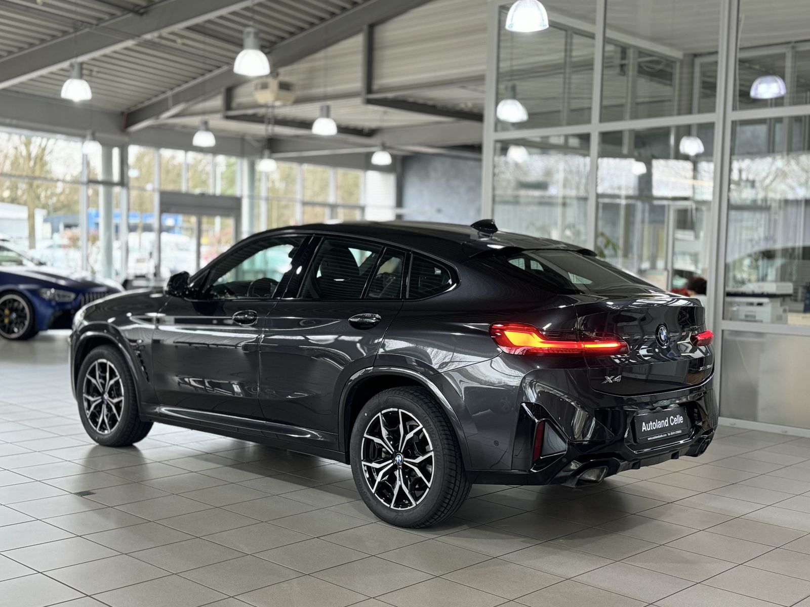 Fahrzeugabbildung BMW X4 xD30d M Sport Kamera DAB HiFi Stop&Go19Zoll