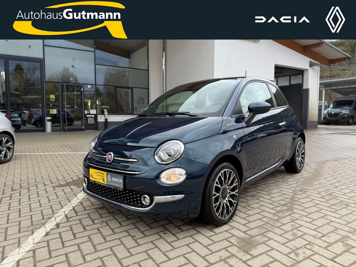 Fahrzeugabbildung Fiat 500 Dolcevita Panorama Navi Apple CarPlay Androi