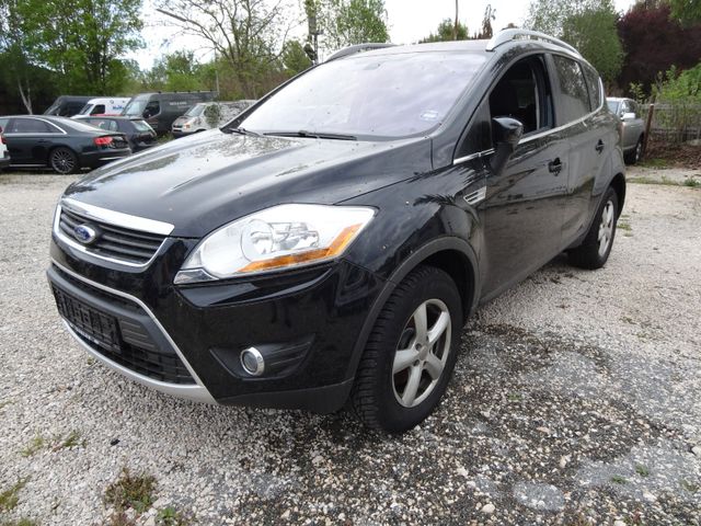 Fahrzeugabbildung Ford Kuga Trend/4x4/Klima/SitzH/AHK/Pano/