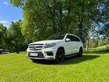 Mercedes-Benz GL 350 BlueTEC 4MATIC - OnOff road AMG - weiße Mercedes-Benz GL 350